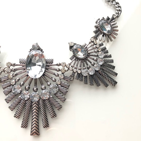 Cleo Statement Necklace - Picture 5 of 8